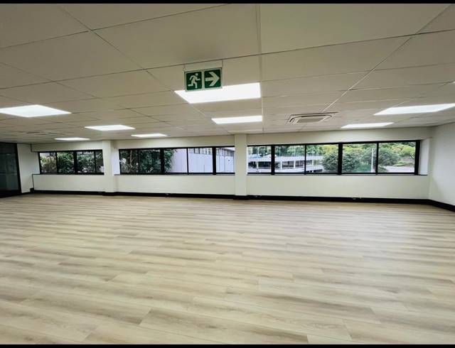 338M² OFFICE TO LET IN HALFWAY HOUSE